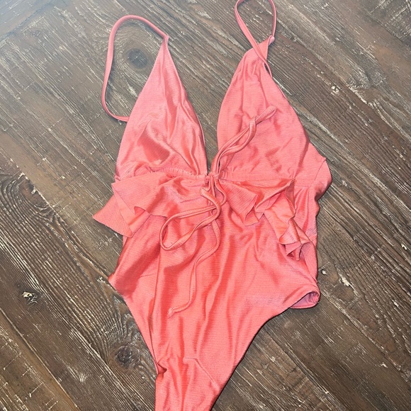 SOLD Tularosa Akila One Piece - Picture 4 of 6